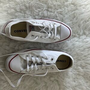 Converse size 7